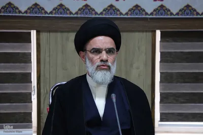 نشست تبیینی پویش «زندگی با آیه‌ها» در آذربایجان‌شرقی