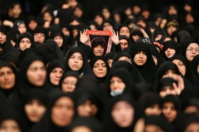 مراسم عزادارای شب عاشورا با حضور رهبر معظم انقلاب