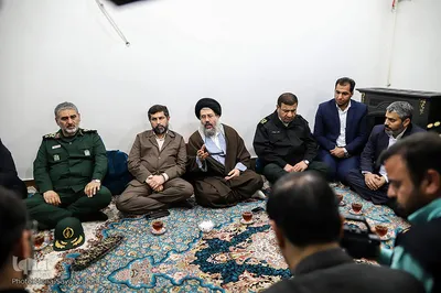 دیدار مسئولان استانی با خانواده شهید رضا صیادی
