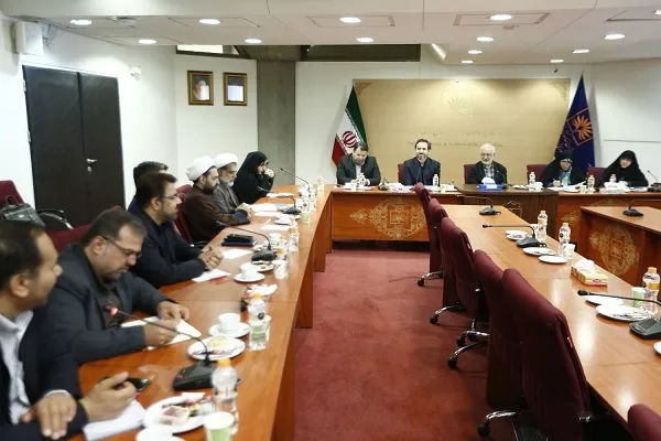 قرآن مرمت شده در ایران به تونس بازگشت