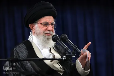 حضرت آیت‌الله خامنه‌ای، رهبر معظم انقلاب اسلامی