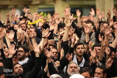 مراسم عزاداری شب تاسوعای حسینی با حضور رهبر معظم انقلاب