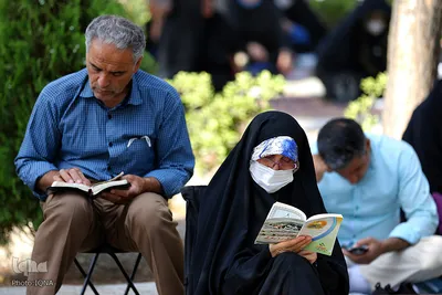 مراسم دعای عرفه در گلستان شهدای اصفهان