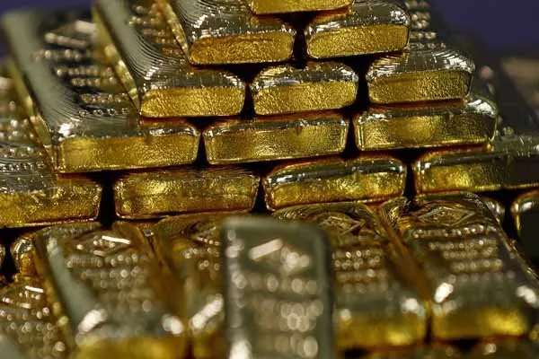 آمریکایی‌ها ۵۰ تُن طلای داعش را از سوریه به آمریکا منتقل کردند
