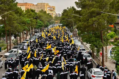تجدید میثاق کاروان اصفهانی «دختران حاج قاسم» با شهدای مقاومت در کرمان
