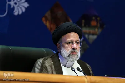 جلسه شورای اداری و نشست خبری رئیس جمهور در شیراز‎‎
