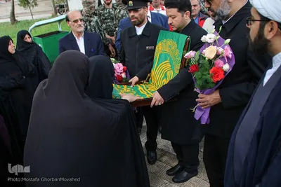 حضور خادمین و پرچم حرم مطهر امام رضا(ع) در اهر