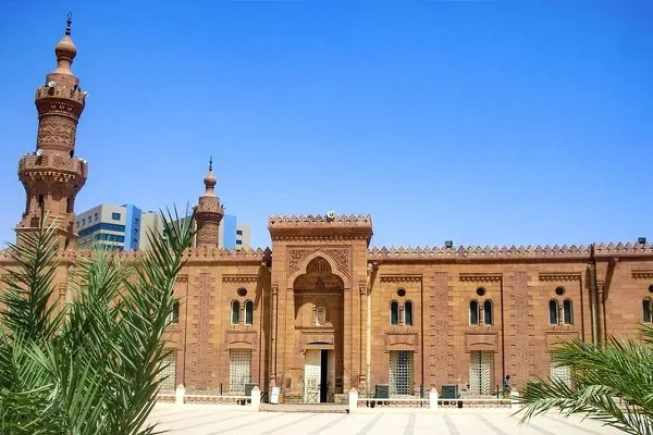 تنظيم أول ليلة قرآنية بمسجد الخرطوم الكبير