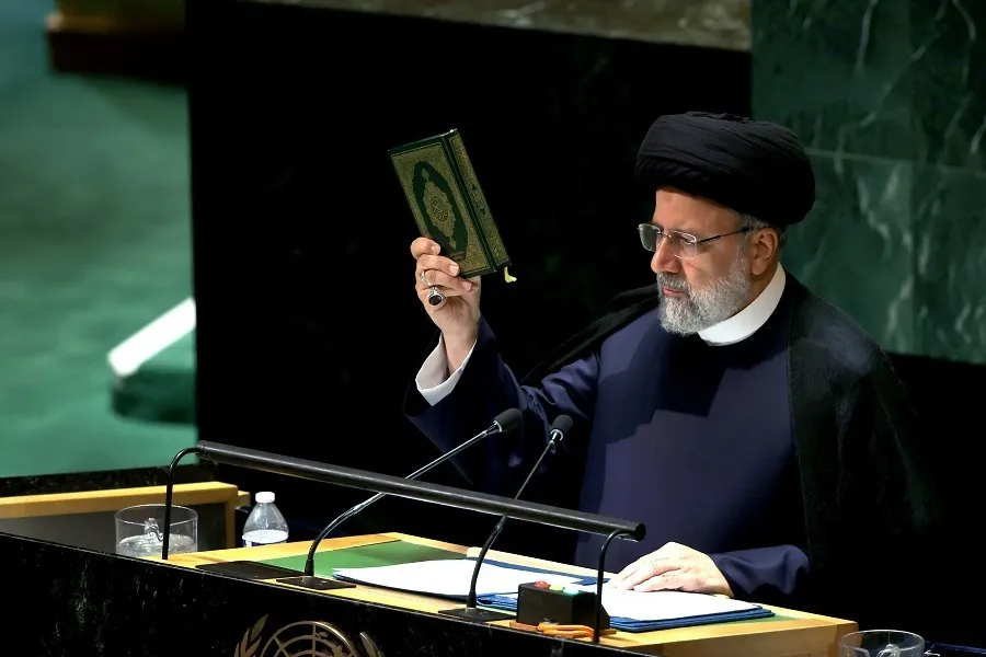 Inisiatif besar presiden Republik Islam Iran; Mengangkat Al-Quran di PBB