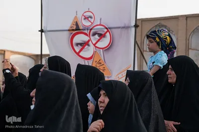جشن عفاف و حجاب دختران و بانوان اصفهانی «اصفهان به رنگ خدا» در میدان امام خمینی(ره) نصف جهان