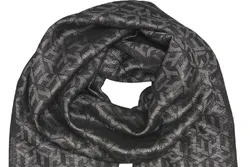 Les foulards de la célèbre marque de vêtements américaine