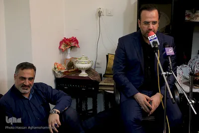 محفل انس با قرآن کاروان قرآنی انقلاب در منزل قاری شهید منا، مهاجر الی الله محسن حاجی حسنی کارگر 