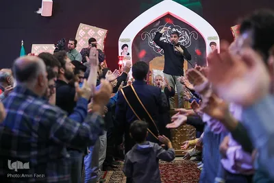 مراسم سوگواری شب شهادت امام صادق(ع) در حرم شاهچراغ