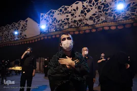 عزاداری شب سوم محرم در میدان امام حسین(ع)