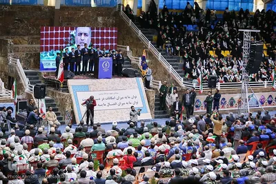 اجتماع ۱۰ هزار نفری طلایه داران و جهادگران اقتصادمقاومتی در فارس