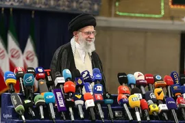 حضور رهبر معظم انقلاب در پای صندوق رأی انتخابات ریاست جمهوری
