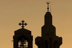 مؤتمر إسلامي بغانا یهدي أسقف نیجیریا جائزة السلام