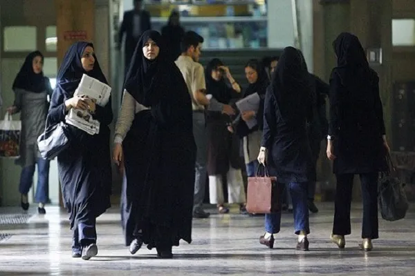 بررسی چیستی فرآیند‌ها و عناصر اصلی جامعه‌پذیری دینی زنان شهری
