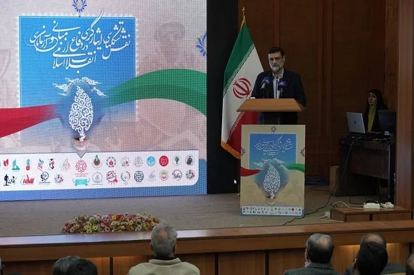 انقلاب ایران نقطه تحولی در سرنوشت عالم بود