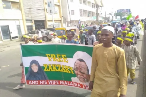 Nigeriya xalqı Şeyx Zəkzəkinin azadlığını tələb edir