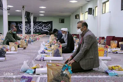 توزیع بسته‌های یلدایی بین نیازمندان خراسان‌‌جنوبی