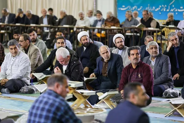 ترتیل خوانی قرآن در مصلای امام خمینی (ره) تبریز