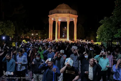 قرار بندگی؛ احیای شب ۲۱ رمضان در جوار آرامگاه حافظ