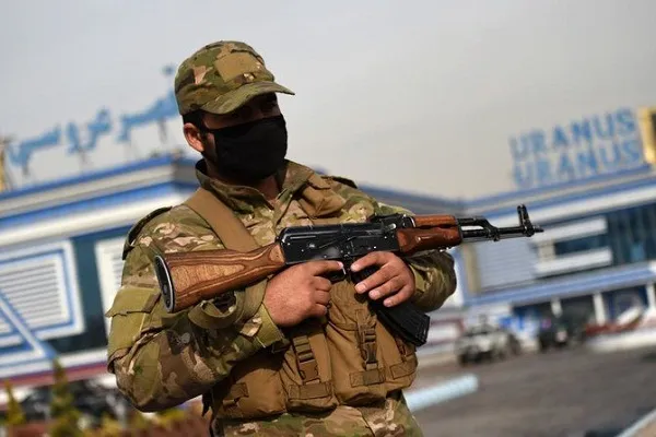 کشته شدن 14 نفر بر اثر حمله طالبان به یک ایست بازرسی