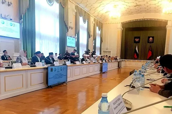 Муфтии и ученые проводят в столице Кузбасса научный форум
