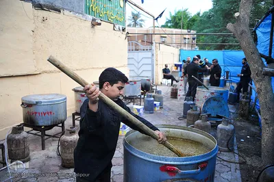 پخت و توزیع 2500 کیلو آش نذری به مناسبت رحلت پیامبر(ص) در اهواز 