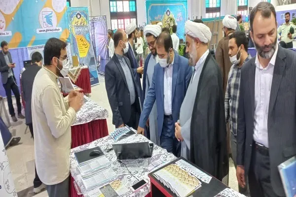 حضور تیم ایده‌های خانه خلاق و نوآوری اشراق قم در نمایشگاه تقاطع نوآوری اصفهان