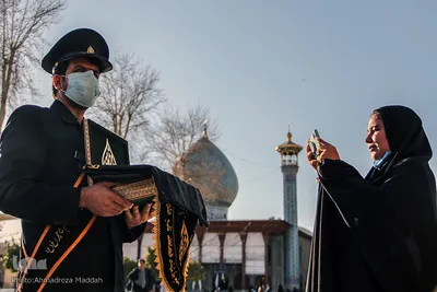 آیین تعویض پرچم گنبد آستان مقدس احمدی و محمدی شاهچراغ(ع)‎‎