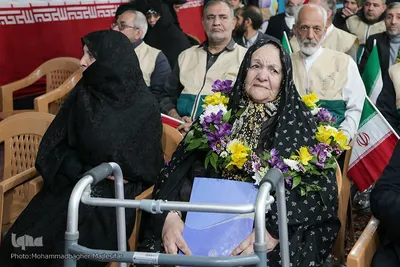 مراسم آغاز دهه فجر و سالروز ورود امام (ره) به میهن اسلامی در اصفهان