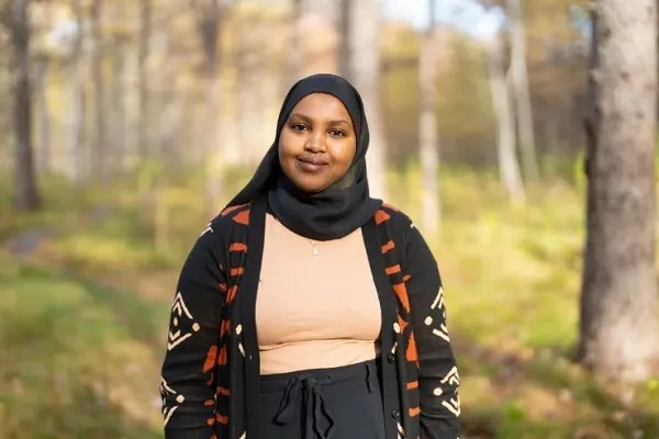 Minneapolis: Group Builds Community, Connection for Muslim Women Outdoors