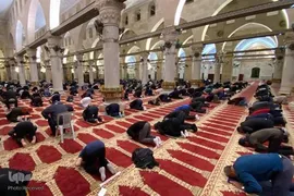 بازگشایی مسجد الاقصی در بیت المقدس بر روی نمازگزاران فلطسینی بعد از ۶۰روز ممنوعیت ورود و اقامه نماز