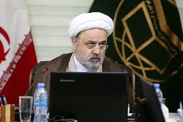 تعامل و تراکنش با غیر مسلمانان با حفظ استقلال و منافع ملی اشکالی ندارد