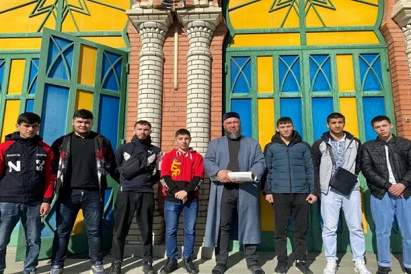 Саратовскую Соборную мечеть посетили студенты техникума отраслевых технологий