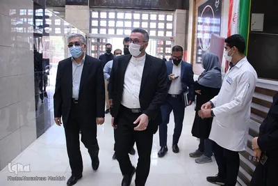 بازدید رئیس جهاددانشگاهی کشور از مرکز درمان ناباروری و سرطان شیراز