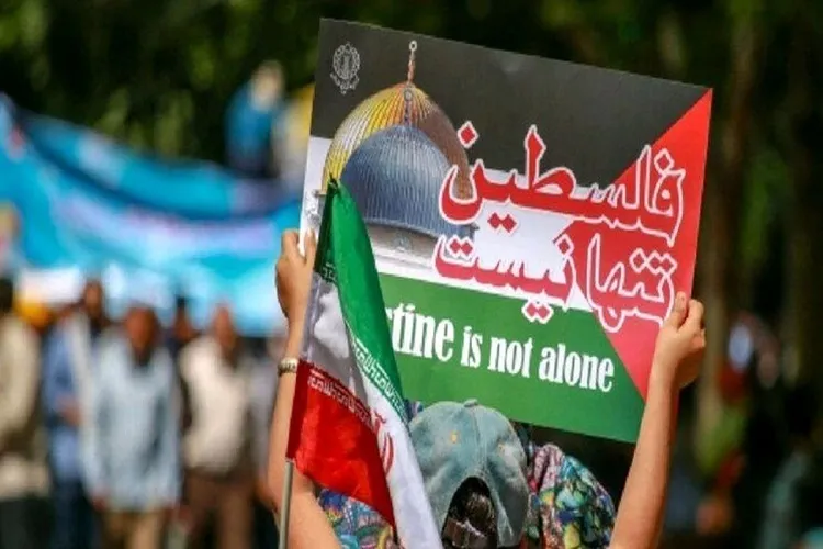 برگزاری تجمع بازاریان آستارا در محکومیت جنایات رژیم صهیونیستی