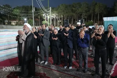 بازدید نماینده رهبر معظم انقلاب در استان سمنان از مواکب خدمت‌رسان به عزاداران شرکت کننده در مراسم تشییع رهبر شهید انقلاب 