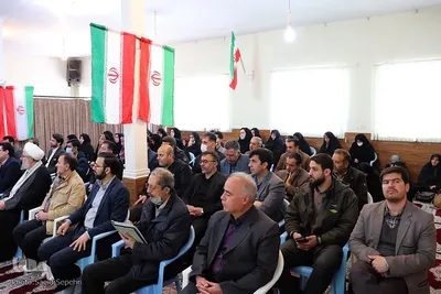 دیدار جمعی از مربیان امور تربیتی ملایر با حجت الاسلام ارزنده، امام جمعه این شهرستان