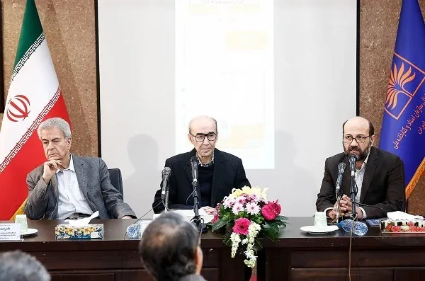 «حواصل و بوتیمار» در طریق مکتب دقت است