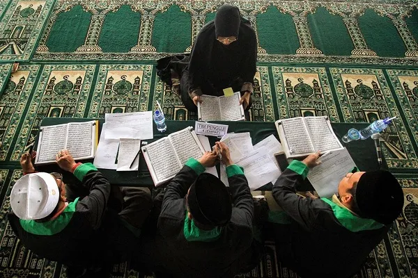 آزمون قرائت قرآن از داوطلبان نمایندگی مجلس آچه