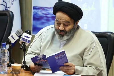 حجت‌ الاسلام‌ و المسلمین نواب رئیس دانشگاه ادیان و مذاهب