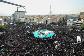 تشییع پیکر رئیس جمهور شهید در تهران (۲)
