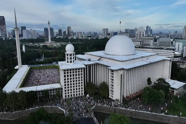 Mosquées publiques à Jakarta : un rapport alerte sur le manque d’accessibilité pour les personnes handicapées