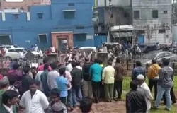 ভারতে মাদ্রাসায় প্রবেশ করে পূজা করেছে হিন্দু জনতা, মুসলমানদের প্রতিবাদের ঝড়