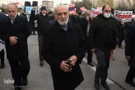 راهپیمایی نمازگزاران تهرانی در محکومیت اهانت نشریه فرانسوی به ساحت شریف مرجعیت