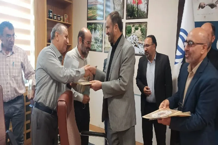 آزادگان در تبیین خاطرات برای نسل جدید رسالت دارند
