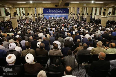 دیدار مسئولان نظام و سفرای کشورهای اسلامی با رهبر انقلاب